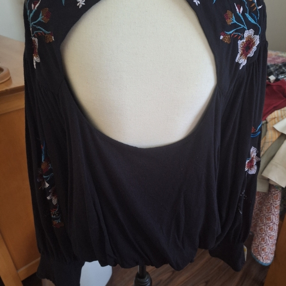 Free People Black Shirt with Embroidery Size M - Picture 5 of 5